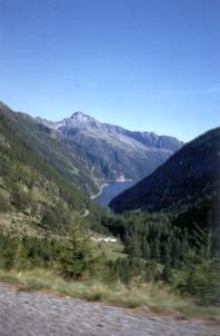 naret06.JPG (9817 byte)