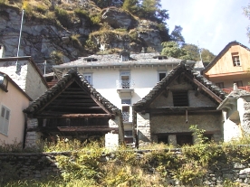 salei01.jpg (59754 bytes)